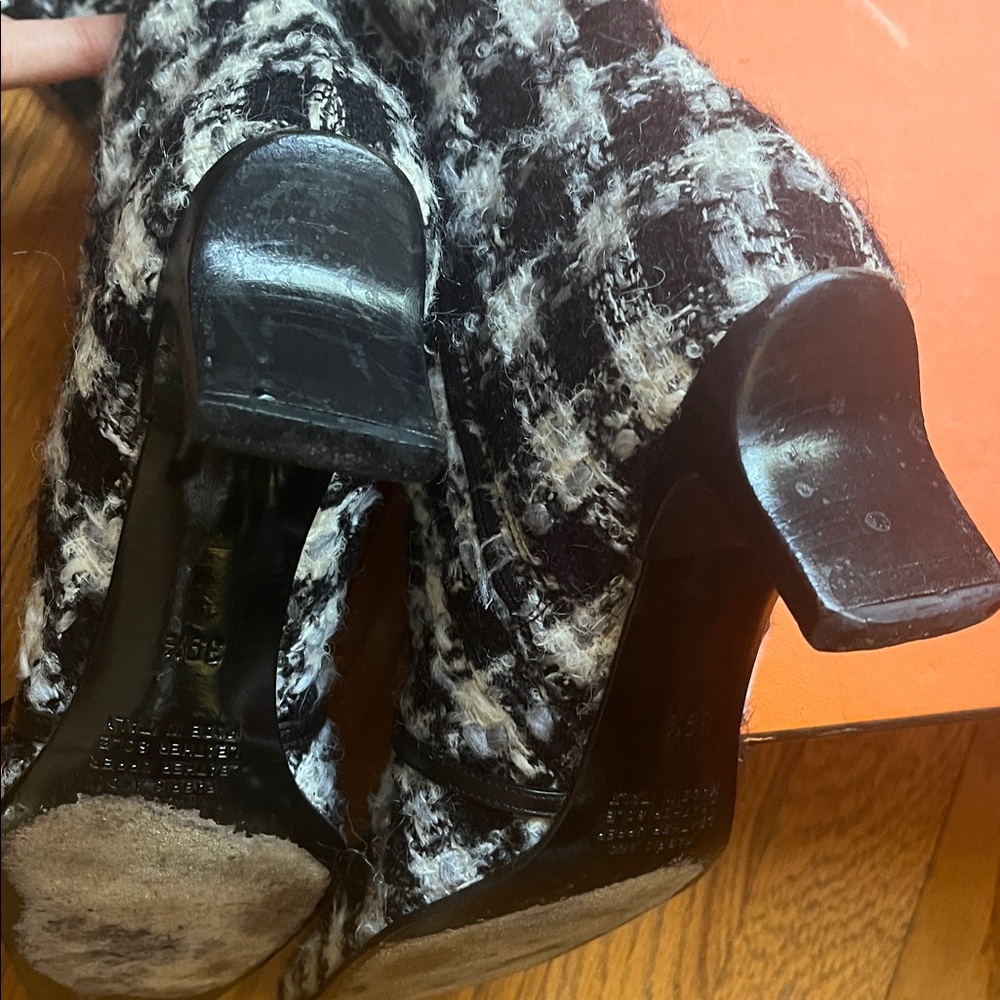 Alberto Gozzi Italian Chanel like Boucle - Picture 11 of 17